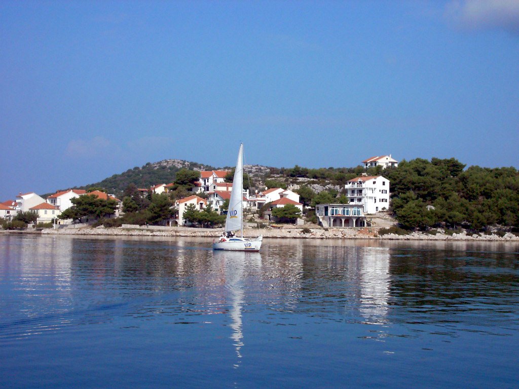 Click to display next picture