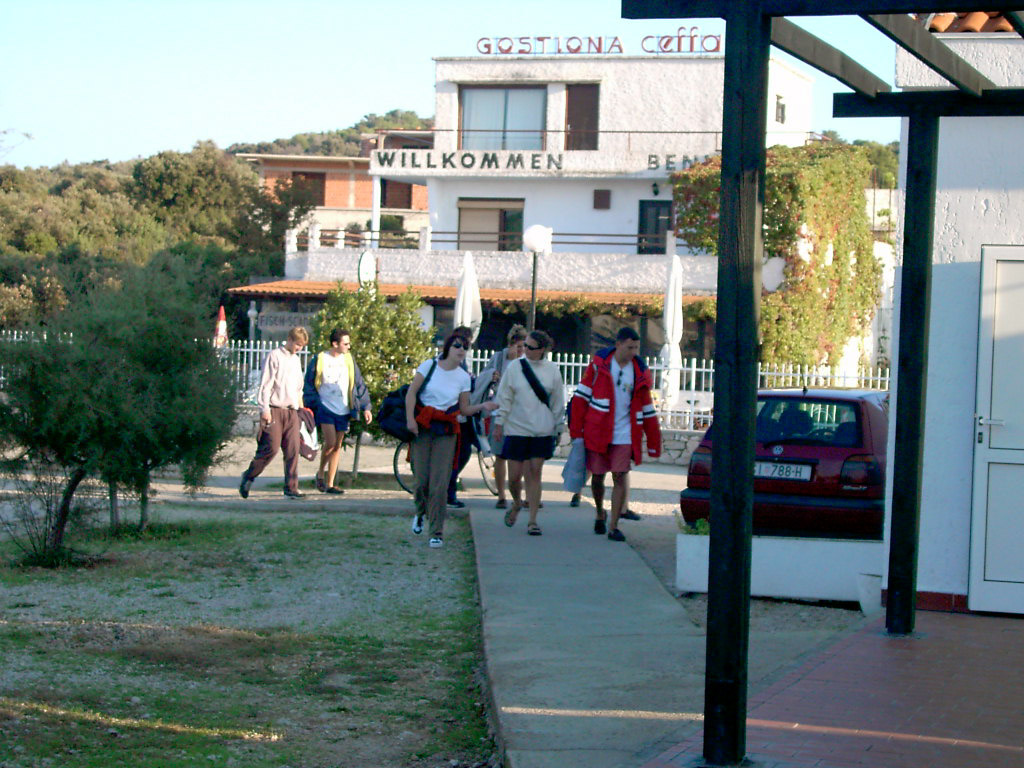 Click to display next picture