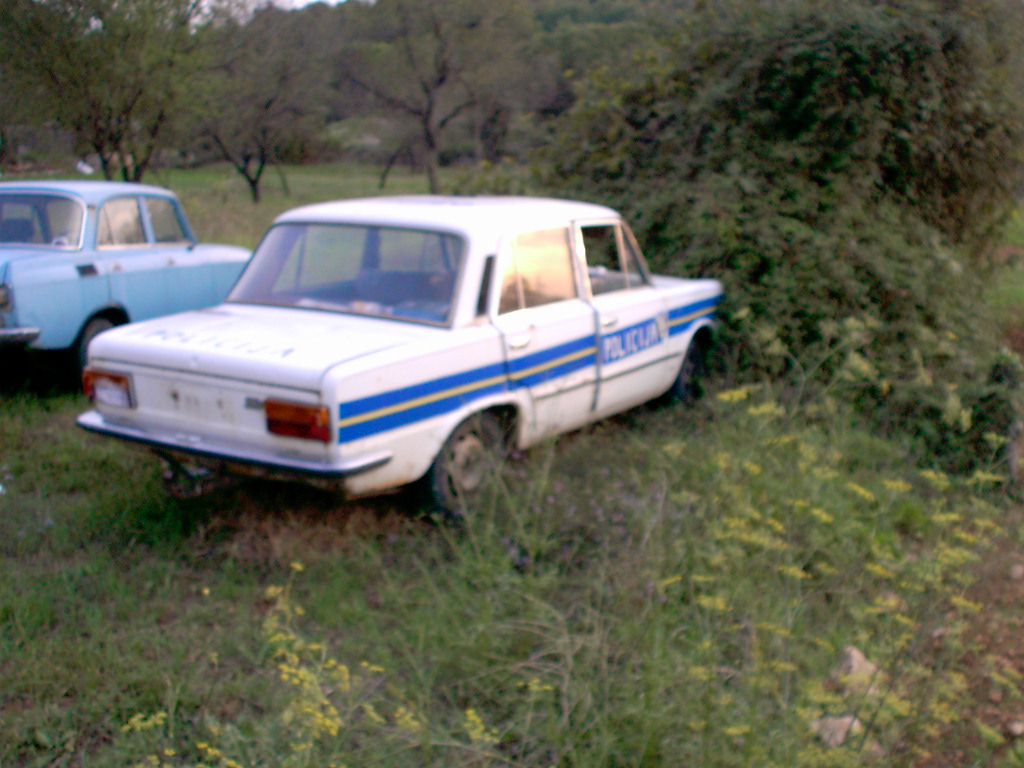 Click to display next picture